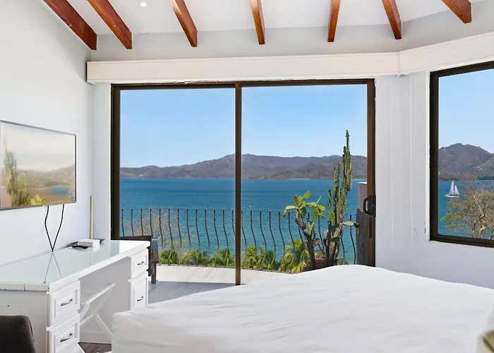 Oceanfront Veranda, Ocean Views, Free Concierge & 7-min Walk To Сasa de vacaciones Playa Flamingo
