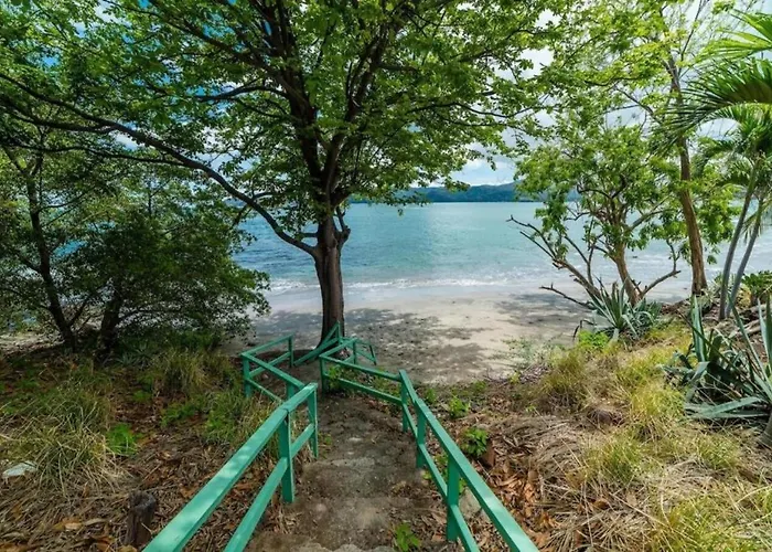 Oceanfront Veranda, Ocean Views, Free Concierge & 7-min Walk To *